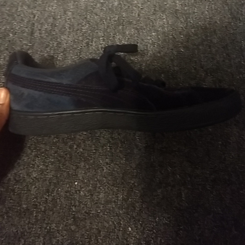 Puma - Picture 3 of 3